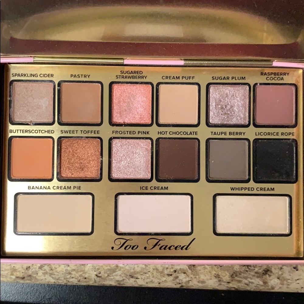 Too Faced “I Want Kandee” Eyeshadow Pallet